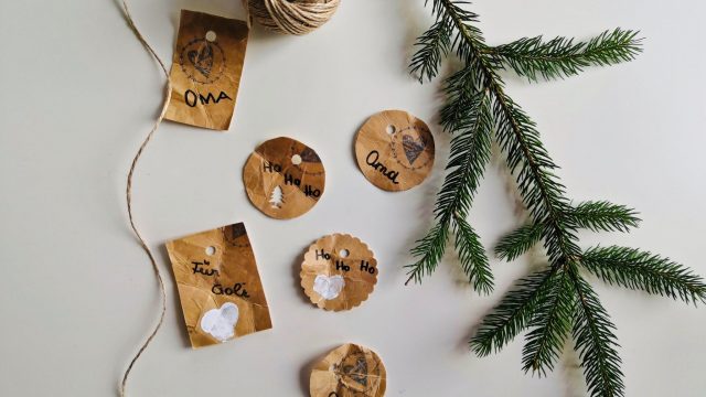 DIY Geschenkanhänger aus Getränkekarton
