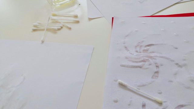 Magische Geheimbilder aus unsichtbarer Tinte