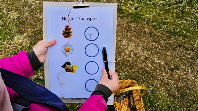 Zehn Fragen zum Thema „Spielen, Basteln & Lernen“