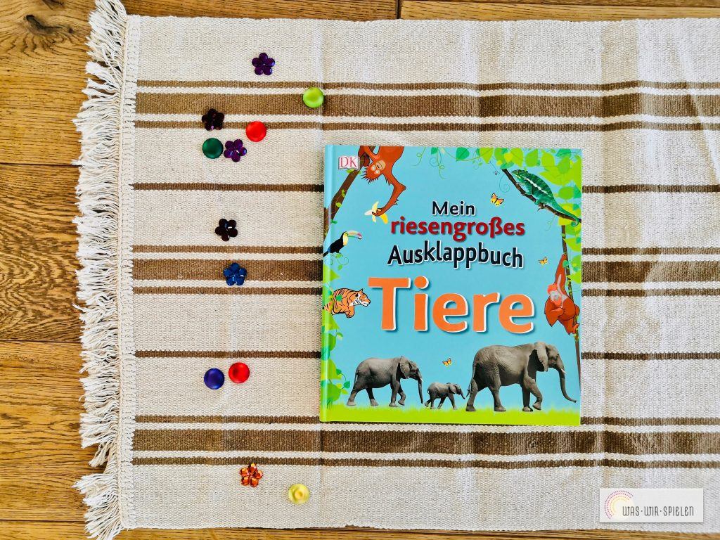 Mein riesengroßes Ausklappbuch Tiere