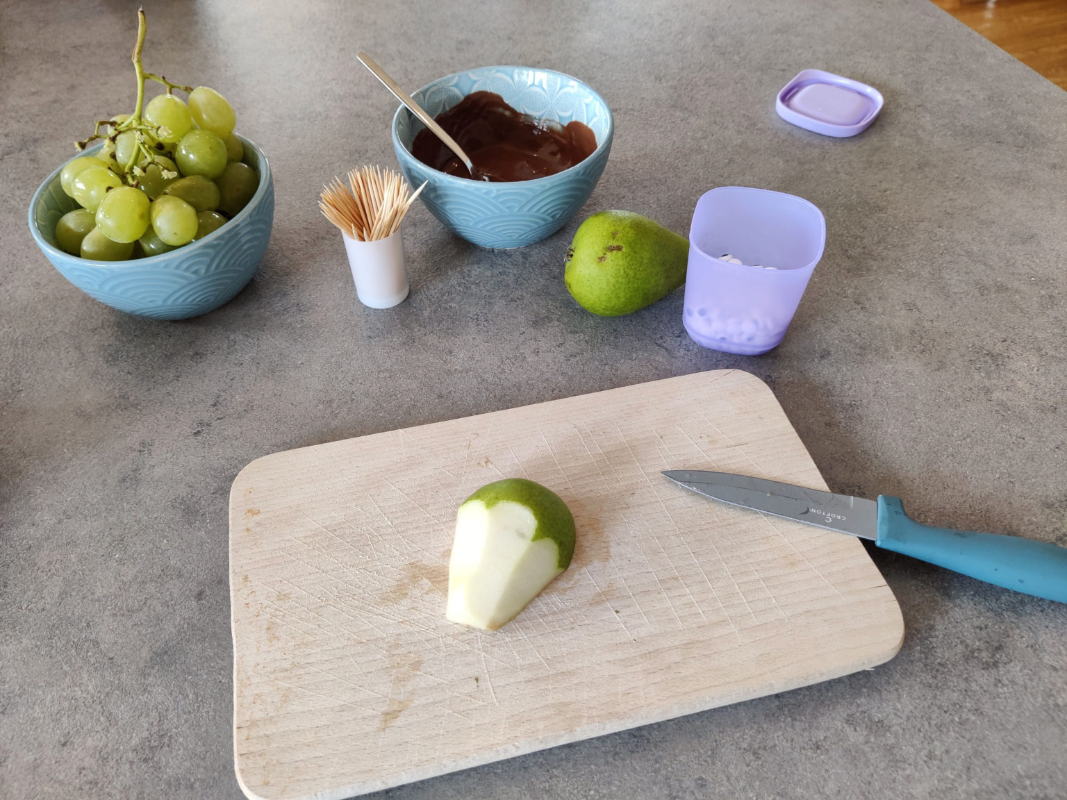 Süße Birnen Igel - gesunder Snack für Kinder - waswirspielen.com