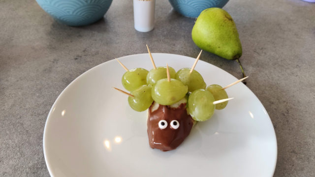 Süße Birnen Igel – gesunder Snack für Kinder