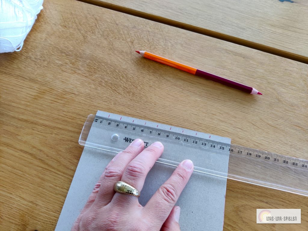 Alle 1,5 cm wird eine Linie gemacht