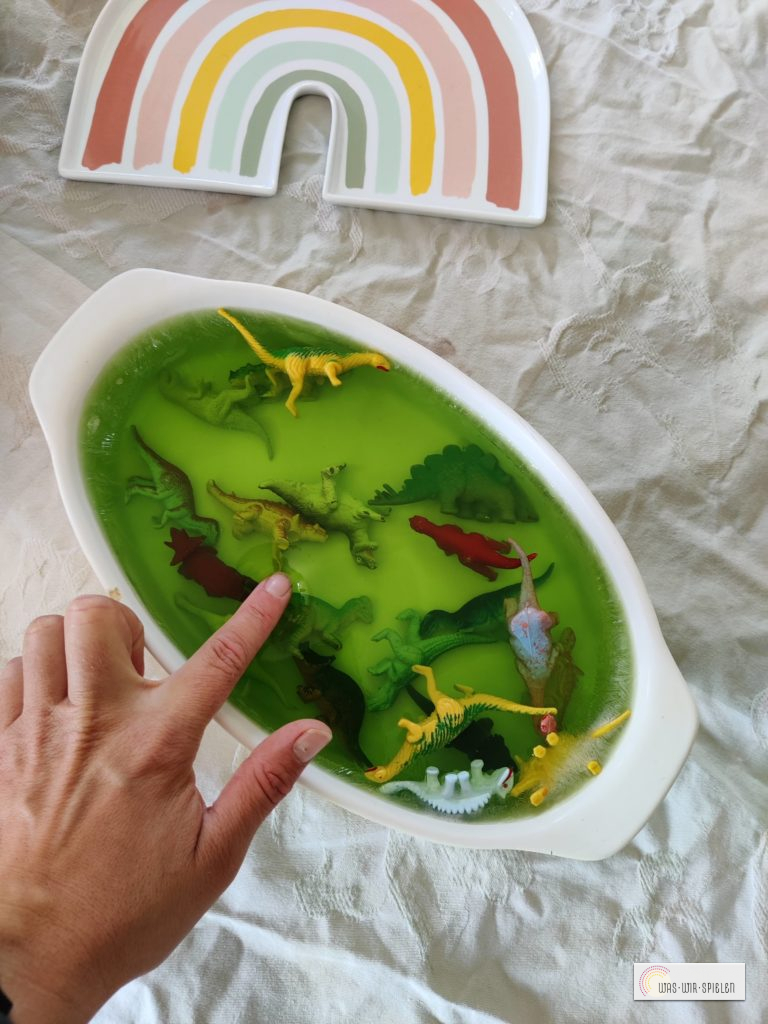 Natürlicher DIY Glibber aus zwei Zutaten