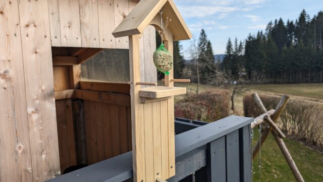 Vogel – Beobachtungsstation – der Natur auf der Spur