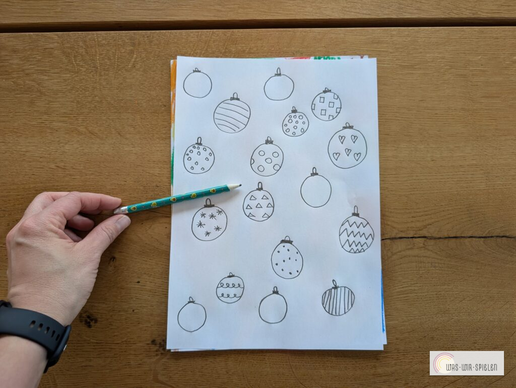 Mit Bleistift unter festem Druck malen