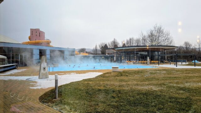Familienauszeit im H2O Thermen-Resort