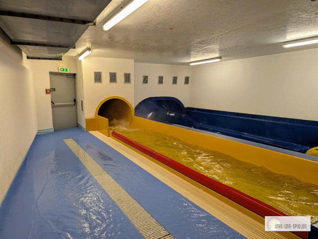 Speedy und Tunnelrutsche