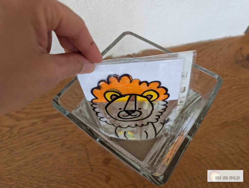 Kinder das Thema Lichtbrechung näher bringen