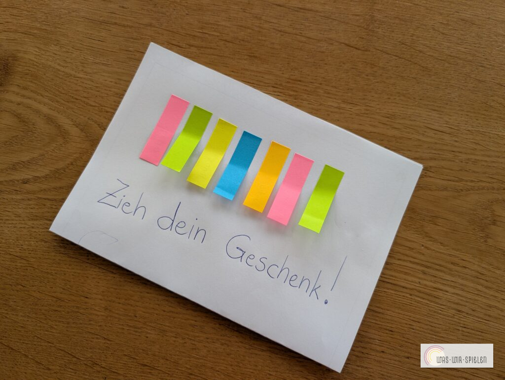 Zieh dein Geschenk - Auslosen des Geschenke Auspackens