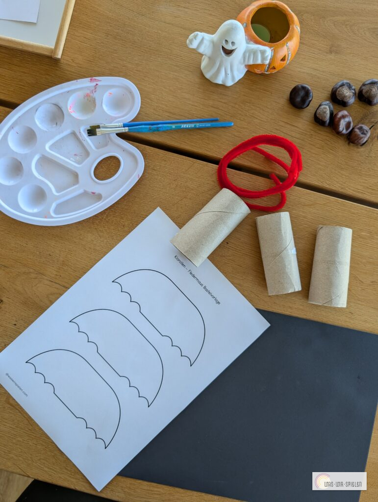 Materialien für unsere Klorollen Fledermäuse